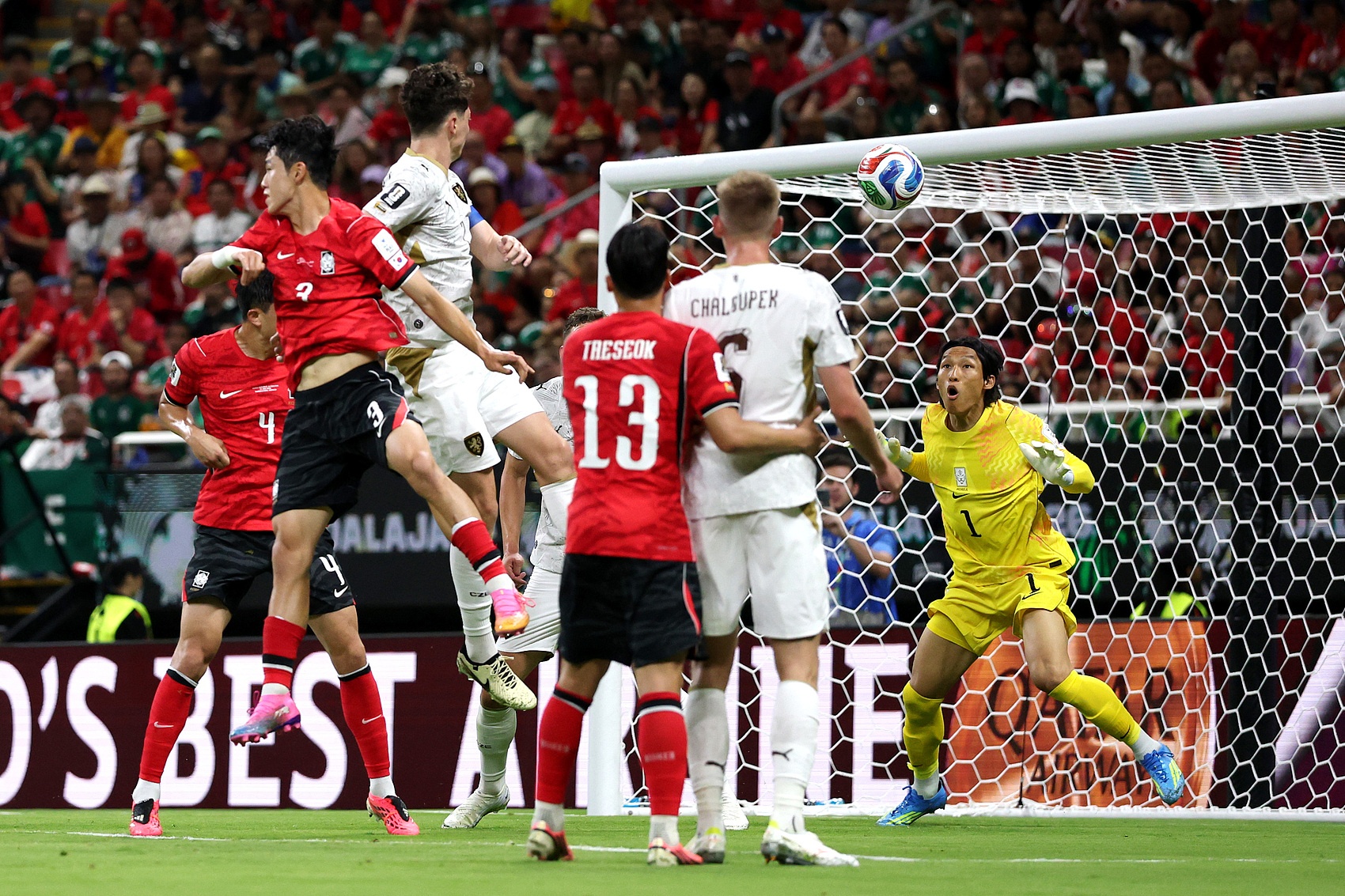 TA:韩国vs捷克出现数千空座,但FIFA数据称只有700多张余票